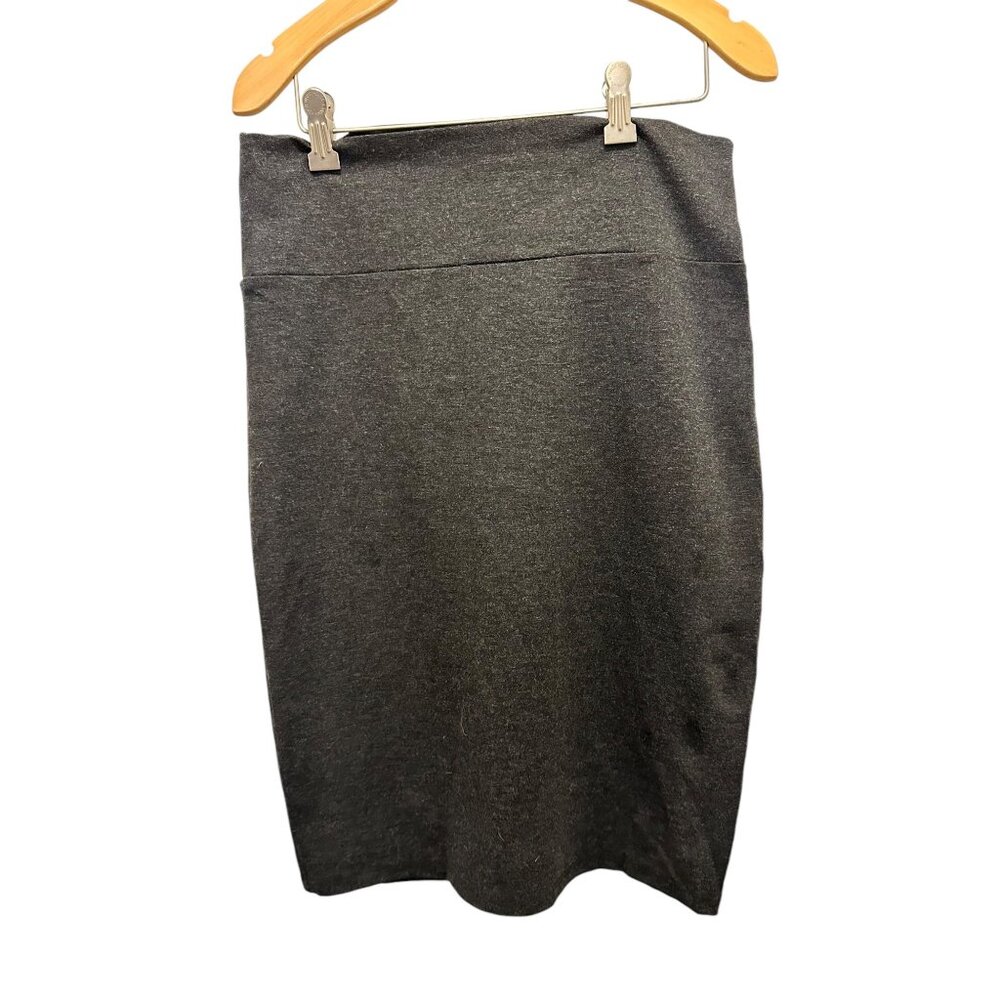 🌸3/$15🌸Charcoal Gray Body Con Fitted Skirt with Back Slit sz L